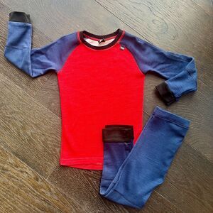 Helly Hansen Merino Wool Base Layer Set, Kids' size 5